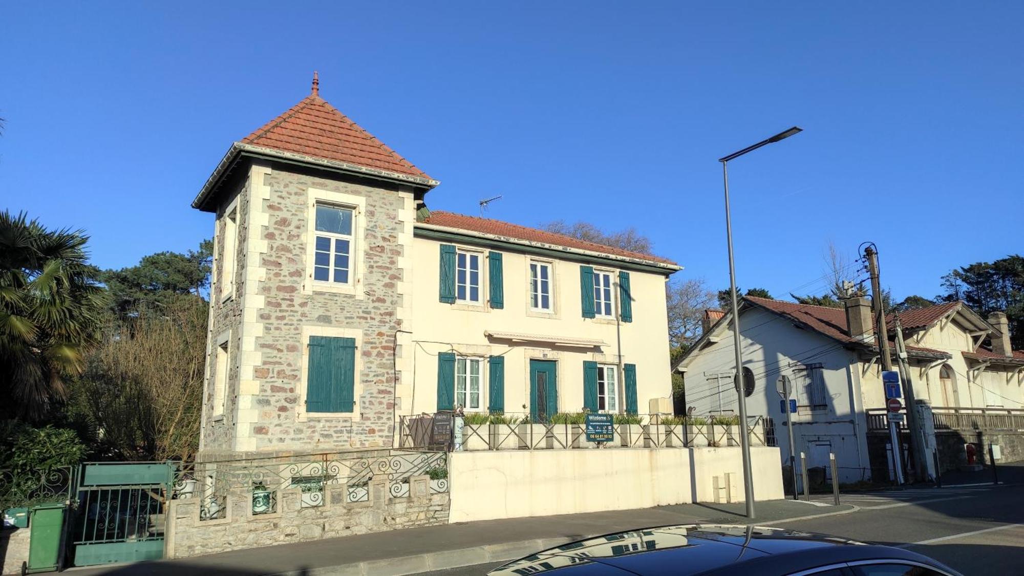 Le Doolies - Holiday Inn Biarritz Exterior photo