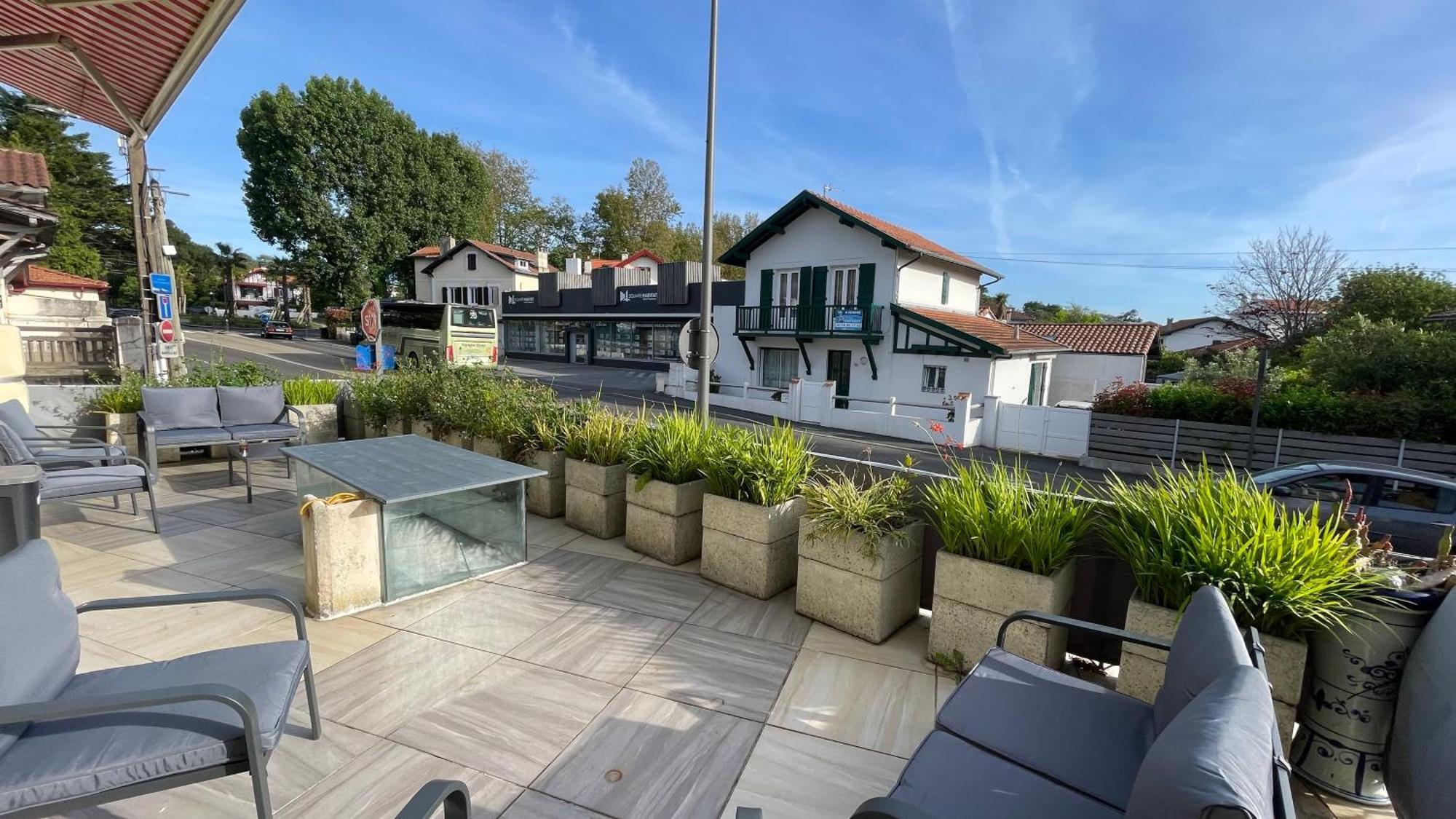 Le Doolies - Holiday Inn Biarritz Exterior photo